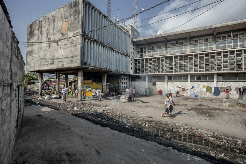 Sammy Baloji & Filip De Boeck — Urban Now: City Life in Congo