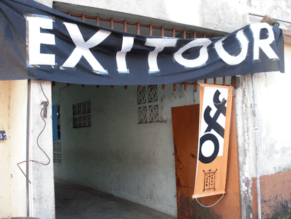 The Exit Tour at the Off of the Dak'art Biennale. Courtesy of the Exit Tour members.