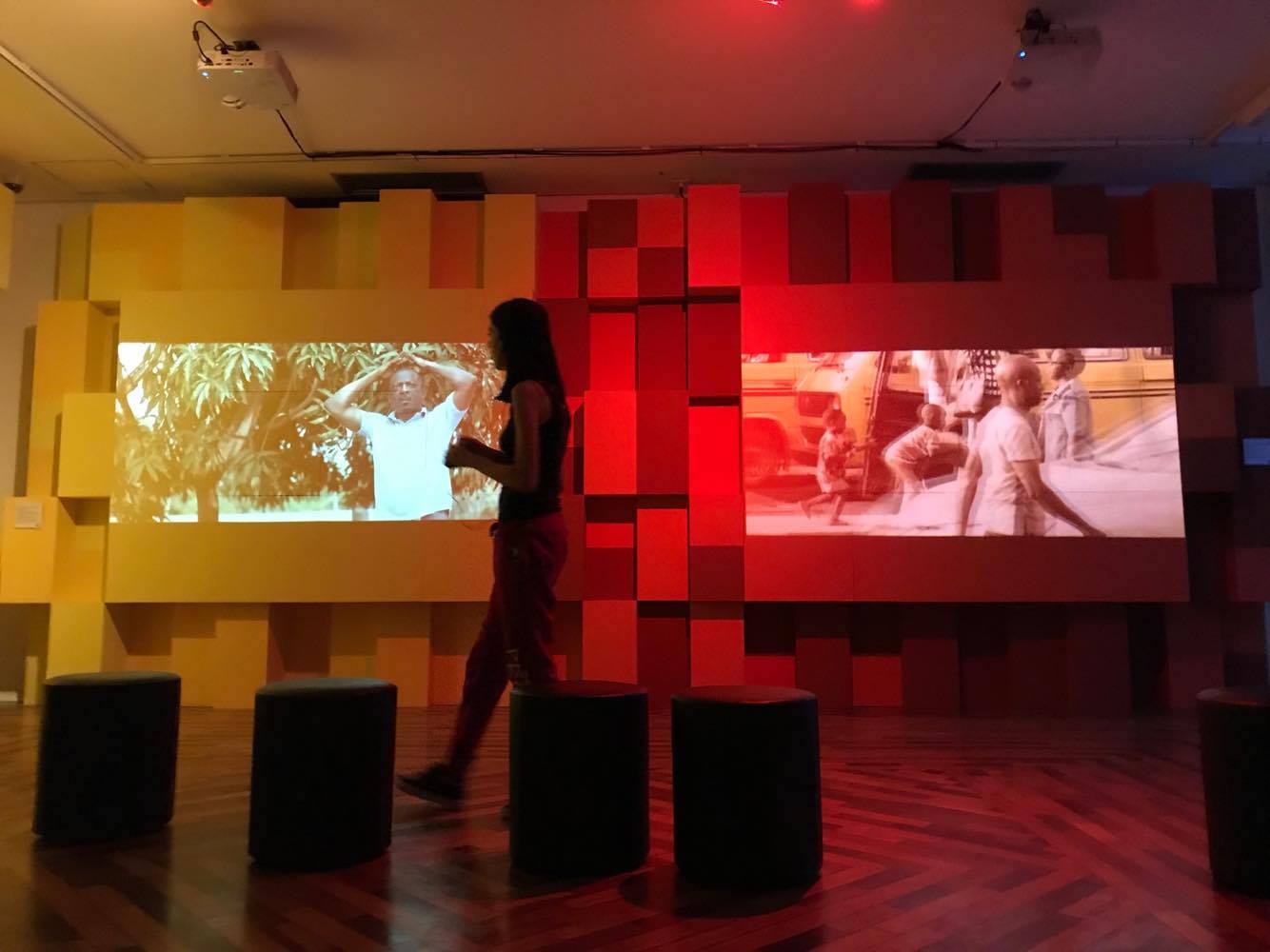 “Club Lagos” installation. Naijapop in HD, Nigerian music videos. Photo: Luísa Lombardi