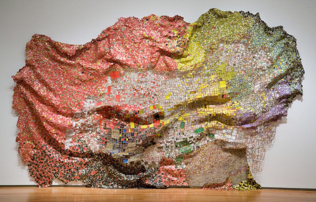 El Anatsui
Stressed World, 2011
Aluminum and copper wire
174 x 234 inches (442 x 594.4 cm)
© El Anatsui. Courtesy of the artist and Jack Shainman Gallery, New York