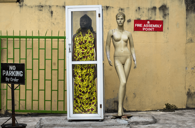 Emeka Okereke, The fire assembly point, Lagos, 2015. Courtesy the artist.
