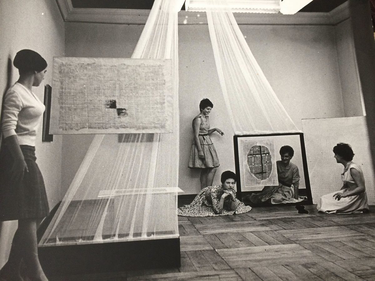 Ahmed Cherakoui, exhibition of works at the Krzywe Koło Gallery, Warsaw, 1961, collection Nourdine Cherkaoui. Courtesy of Zacheta.
