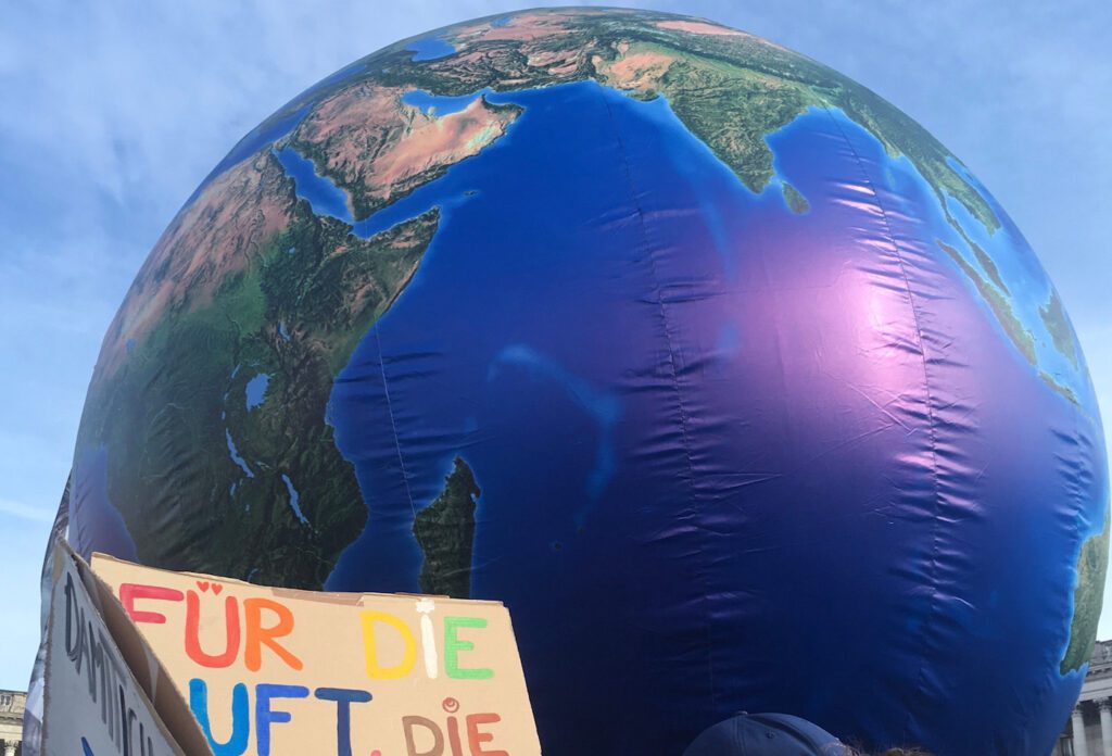 Earth Strike 27th of September, 2019, Vienna, Courtesy Nora Haas and Taking Care Project
