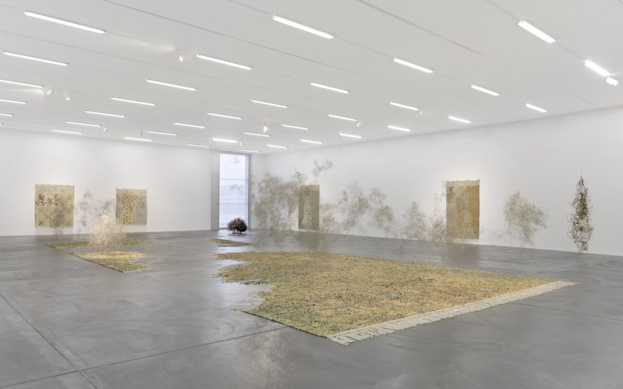 Igshaan Adams, Kicking Dust , Kunsthalle Zürich, 2022, installation view, photograph: Annik Wetter