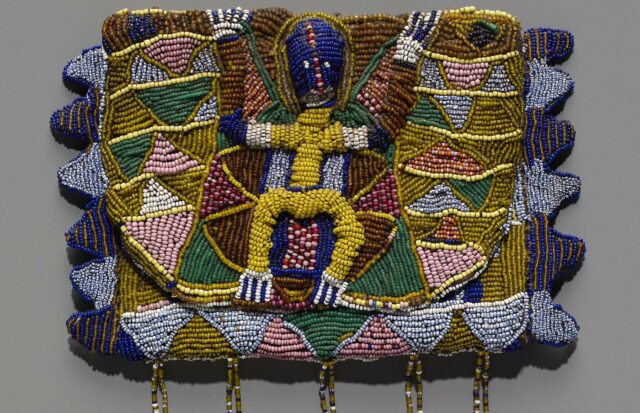 BÁMIGBÓYÈ, Diviner’s Bag (Àpò Ifá) (Detail), late 19th–early 20th century cCloth and glass beads, Gift of Carol B. and Jerome P. Kenney
2022. Courtesy of Yale University Art Gallery