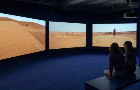Isaac Juliens, Playtime, Videoinstallation, Istallation View, PalaisPopulaire, 2023. © Mathias Schormann